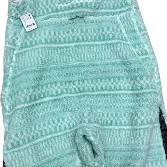 Free People Movement Hit the Slopes Salopette Size M NWT  Mint Geo Snow Bib - Picture 11 of 17